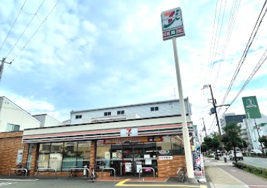 コンビニ　セブン-イレブン 大阪放出東店（コンビニ）まで89m