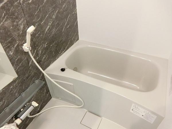 バス・シャワールーム　同施工会社イメージ。