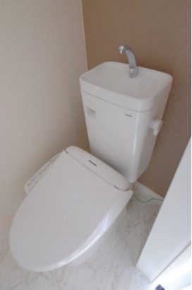 トイレ　※同施工参考写真です。