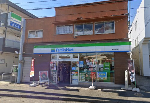 コンビニ　ファミリーマート 追浜本町店（コンビニ）まで341m