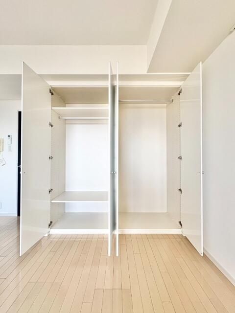 収納　写真は同タイプ住居です