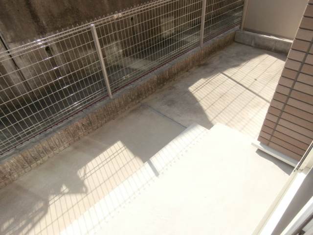 バルコニー　専用庭