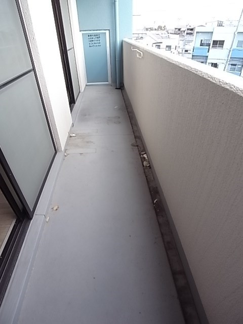 バルコニー　広々としたバルコニーです