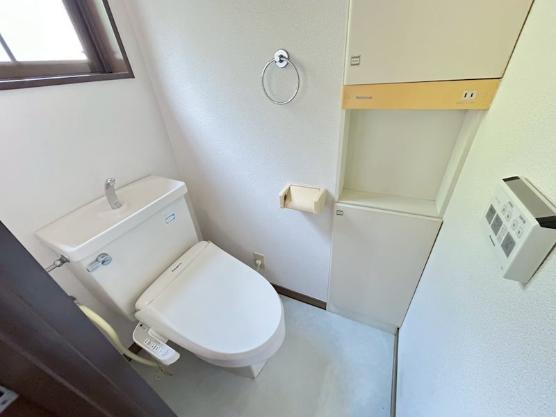 トイレ　お写真は他のお部屋ものを使用しております。