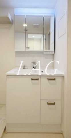 洗面設備　独立洗面台です。（同一仕様）