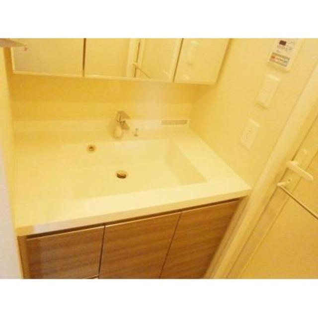 洗面設備　※写真は同タイプ住戸です。