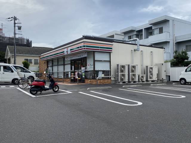 コンビニ　セブンイレブン（コンビニ）まで2540m