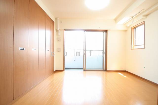 その他部屋・スペース　角部屋２面採光のベッドルーーム