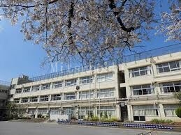 小学校　世田谷区立代田小学校（小学校）まで1298m