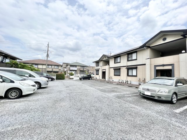 駐車場　駐車場に車を止められます