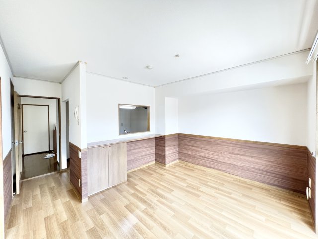 居室・リビング　※別部屋参考写真