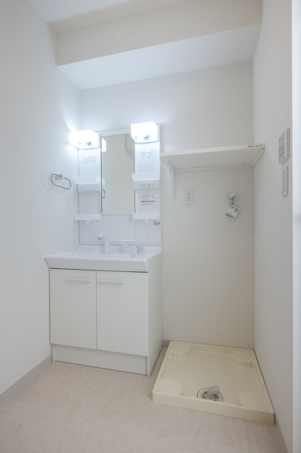 洗面設備　※写真は同タイプ住戸です。