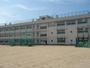 中学校　新潟市立木戸中学校（中学校）まで498m