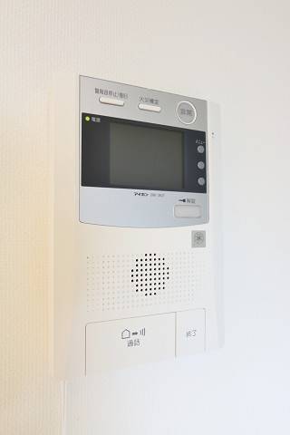 セキュリティ　来客がモニターで確認できます