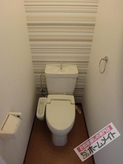 トイレ　温水洗浄便座付き♪