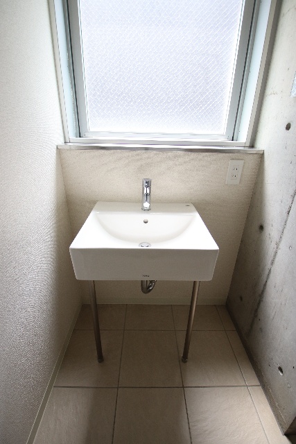 洗面設備　別室の参考写真です。※現況優先