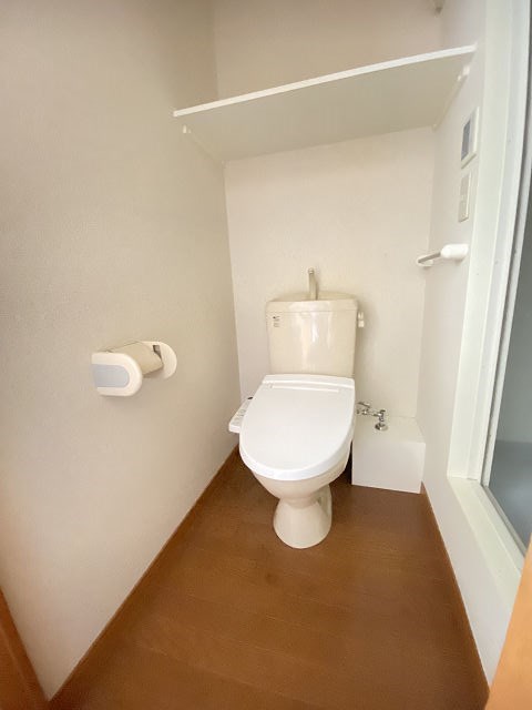 トイレ　落ち着いたトイレです