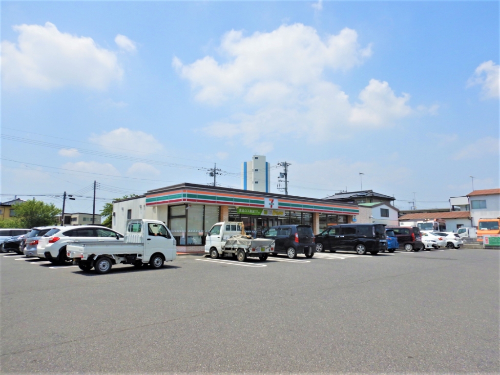 コンビニ　セブンイレブン さくら草川店（コンビニ）まで295m