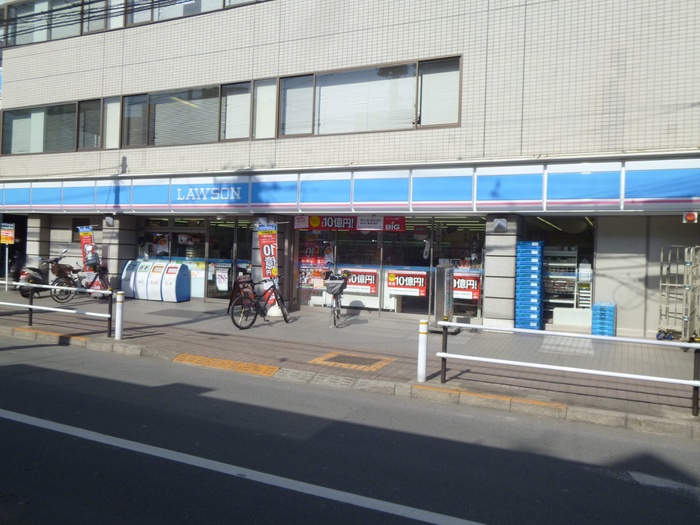 コンビニ　ローソン板橋清水町店（コンビニ）まで65m