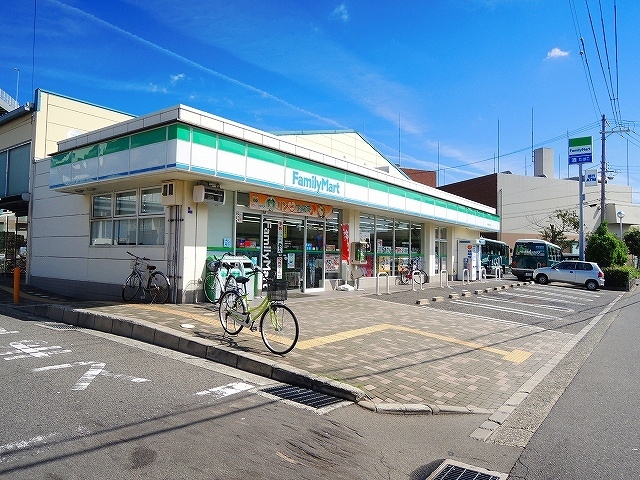 コンビニ　ファミリーマート大開四丁目店（コンビニ）まで338m
