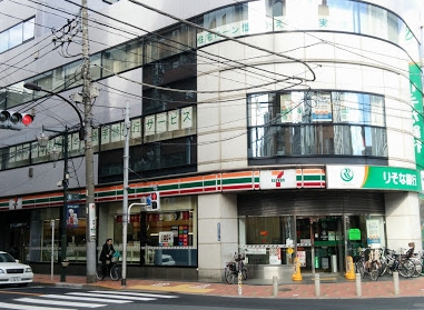 コンビニ　セブンイレブン 西蒲田5丁目店（コンビニ）まで220m