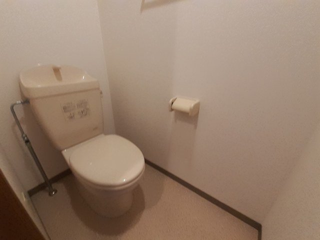 トイレ　清潔感のあるトイレです