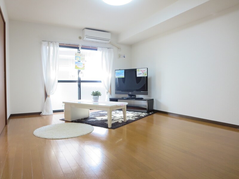 居室・リビング　モデルルーム入居時家具撤去