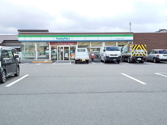 コンビニ　ファミリーマート余戸南六丁目店（コンビニ）まで121m