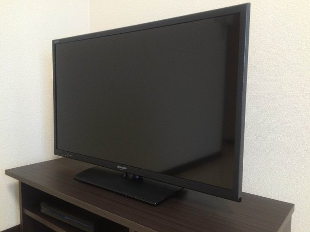 その他　32インチ液晶テレビ
