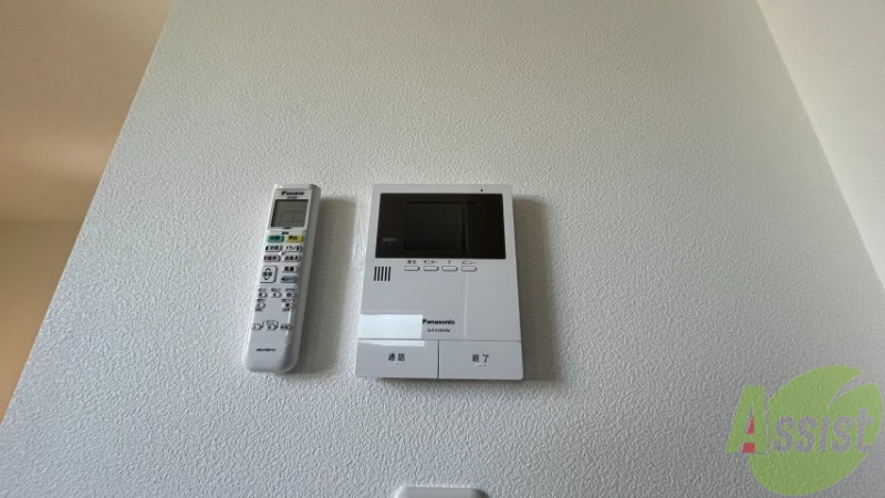 その他　モニター付きインターホンは来客時に顔を確認できて安心ですね