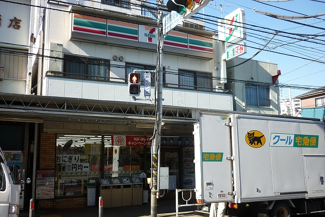 コンビニ　セブンイレブン「横浜山元町店」（コンビニ）まで259m