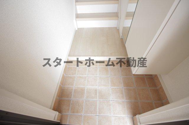 玄関　収納もある玄関です