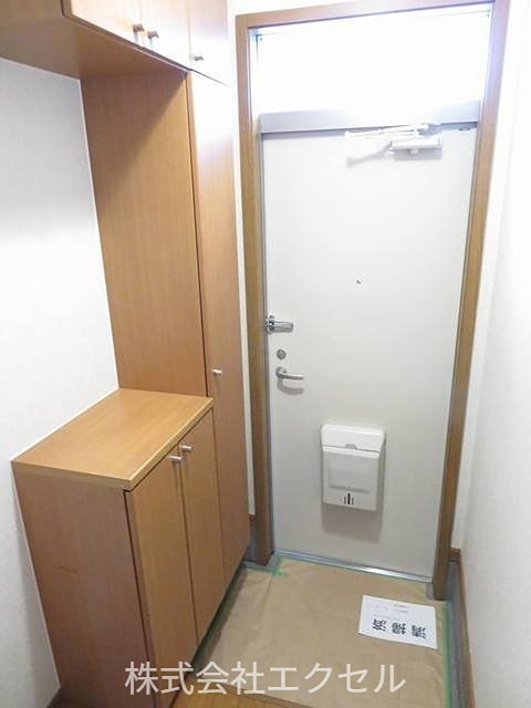 玄関　シューズボックス付きの玄関です。