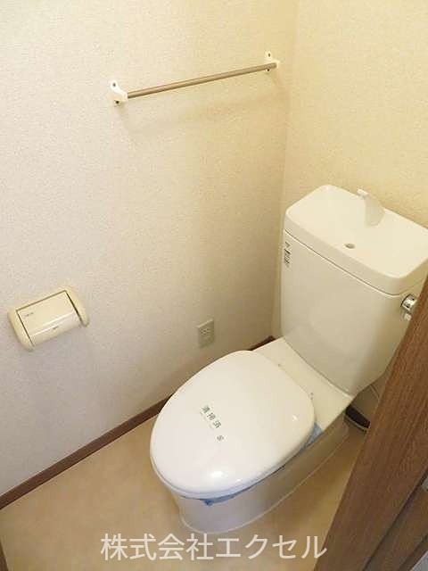 トイレ　清潔感のあるトイレです。