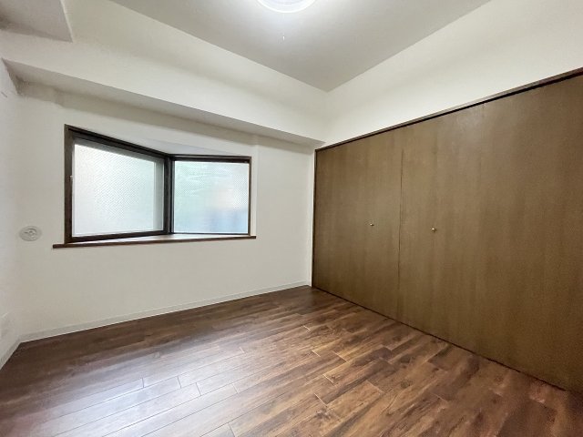 その他部屋・スペース　広くて明るい寝室
