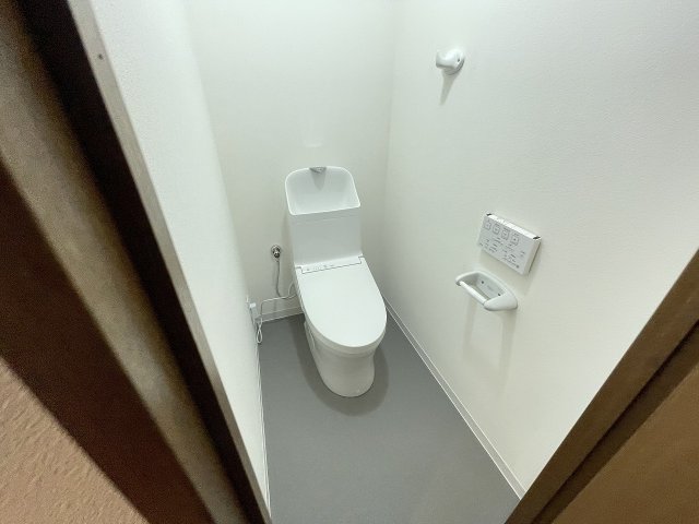 トイレ　落ち着いたトイレです