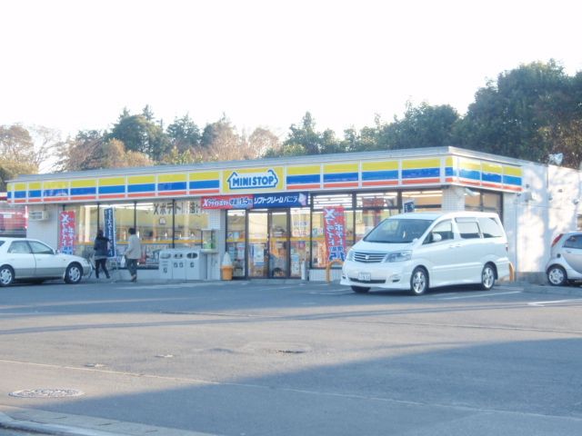 コンビニ　ミニストップ（コンビニ）まで120m