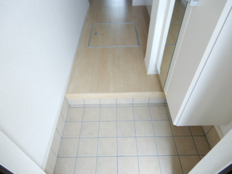 玄関　図面と現状に相違がある場合には現状を優先