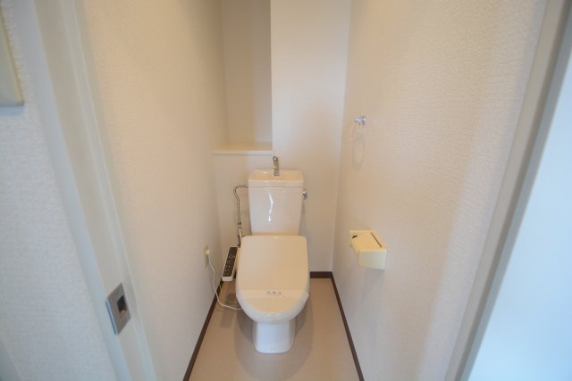 トイレ　温水洗浄便座つきでおすすめです