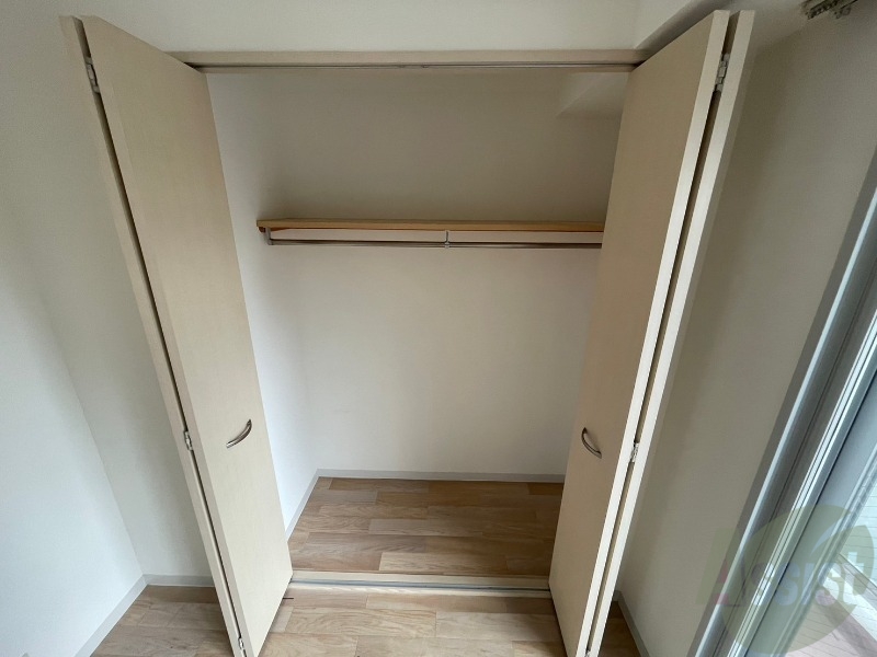 収納　寝室の収納です。部屋がすっきり片付きます。