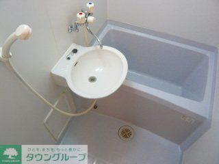 バス・シャワールーム　浴室換気乾燥機付き。