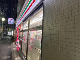 コンビニ　セブンイレブン 中野中央店（コンビニ）まで208m