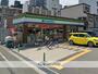 コンビニ　ファミリーマート（コンビニ）まで307m