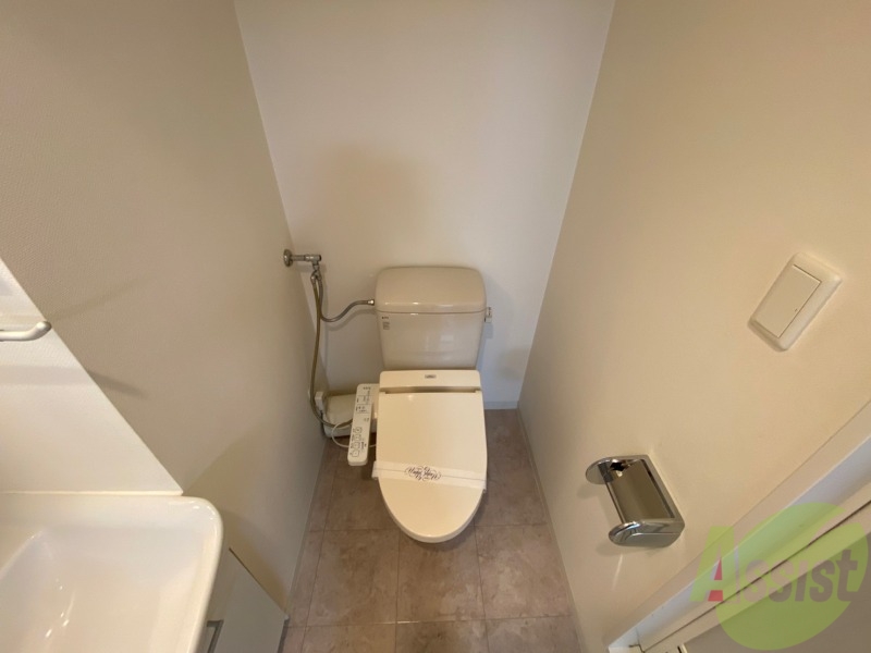 トイレ　ウォシュレット付きのトイレです。シャワートイレは日本の宝。