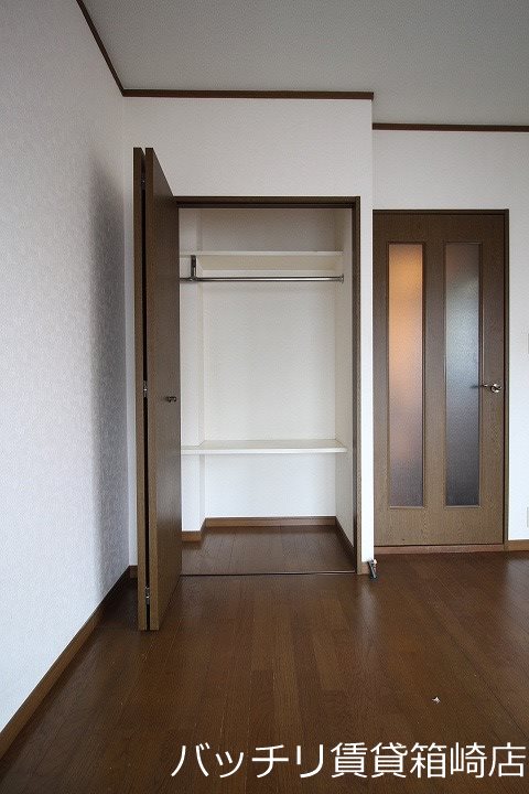 収納　別号室タイプの為、現状を優先致します。