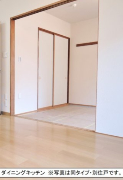 居室・リビング　開放感のあるゆったりとしたお部屋です♪