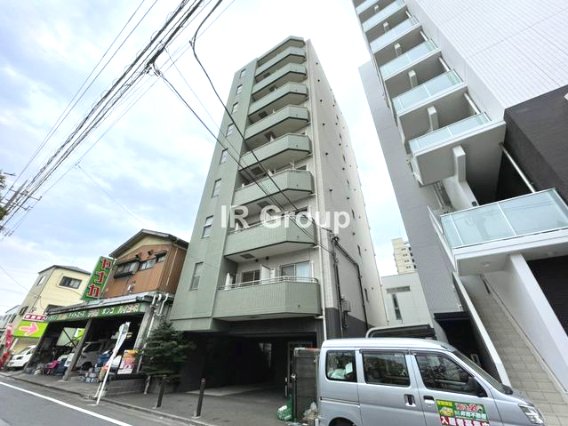 建物外観　建物前はしょうぶ沼公園になり、視界も良好です