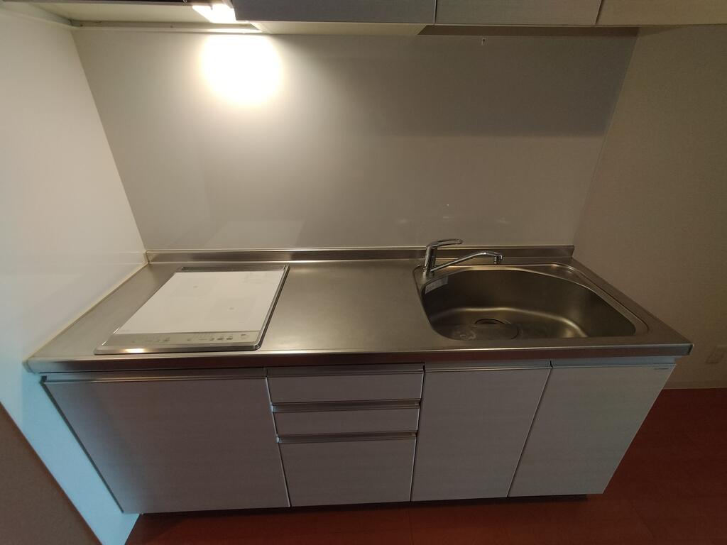 キッチン　※同建物の別のお部屋の写真です。