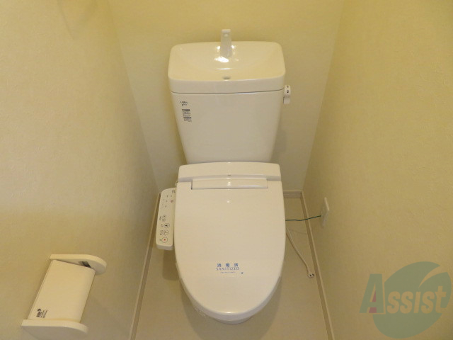 トイレ　ウォシュレット機能がついたトイレです。安心して使用できます