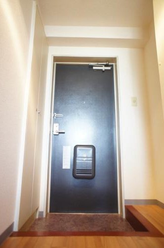 玄関　収納もある玄関です